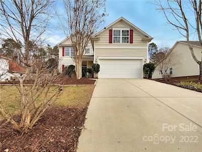 2448 Windsor Chase Dr Matthews, NC 28105