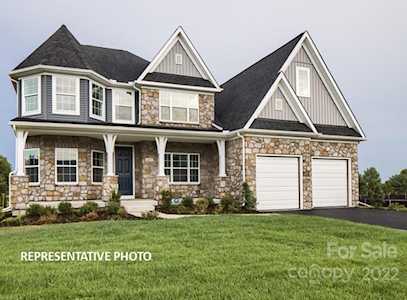 6141 Sandy Point Ln Belmont, NC 28012