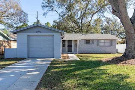 8996 Fairweather Dr Largo, FL 33773