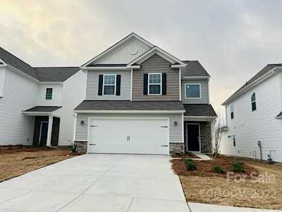 5775 Soft Shell Dr Lancaster, SC 29720