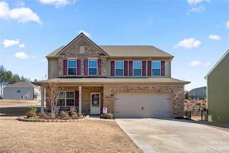137 Falls Cove Dr Troutman, NC 28166