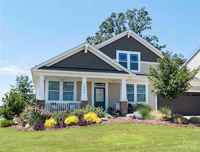 7803 Meridale Forest Dr Charlotte, NC 28269