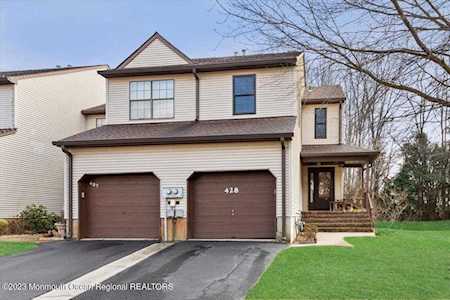 428 Oak Knoll Dr #42-8 Manalapan, NJ 07726
