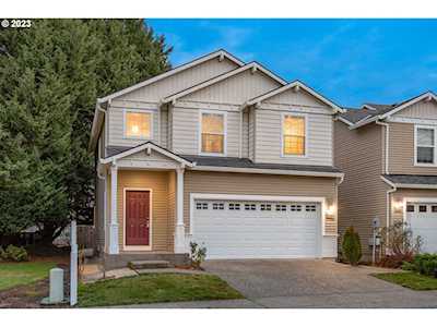 5296 NE Schoeler CIR Hillsboro, OR 97124