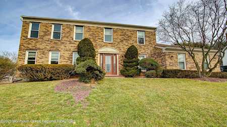 23 Crossridge Circle Marlboro, NJ 07746