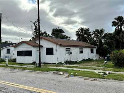 2012 Wright St Fort Myers, FL 33916