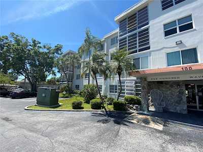 100 Waverly WAY #403 Clearwater, FL 33756