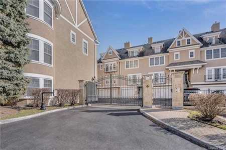 80 Old Boston Post Road #12 New Rochelle, NY 10801