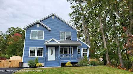402 W Prospect Ridge Ave Keyport, NJ 07735