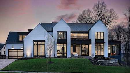10600 Holliday Farms Blvd Zionsville, IN 46077