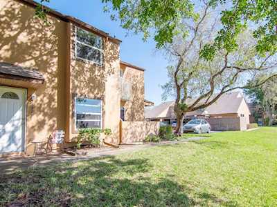 1892 Clearbrooke Dr Clearwater, FL 33760