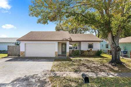 7876 Shadow Run Dr Largo, FL 33773
