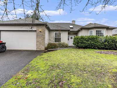 19716 Schaefer DR Oregon City, OR 97045