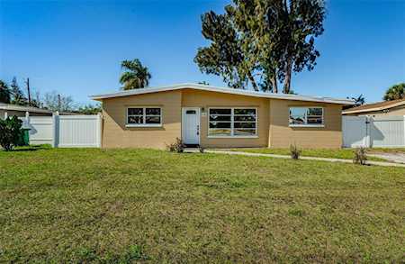 9296 Starkey Rd Seminole, FL 33777