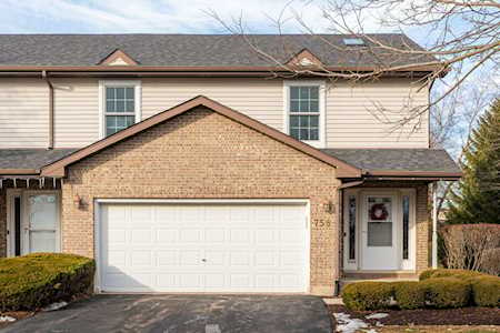 758 Westlake Dr Elburn, IL 60119