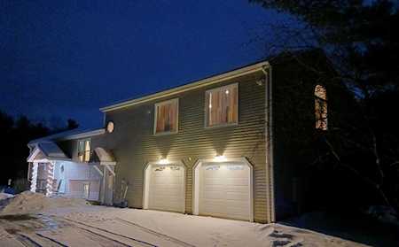 17 Mountain View Dr Enfield, NH 03748