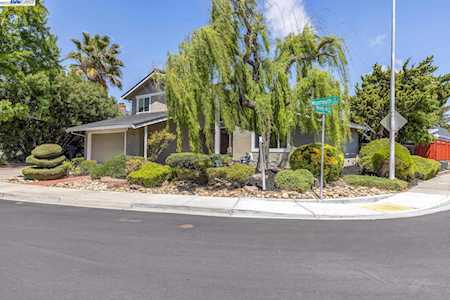 3209 Monmouth Ct Pleasanton, CA 94588