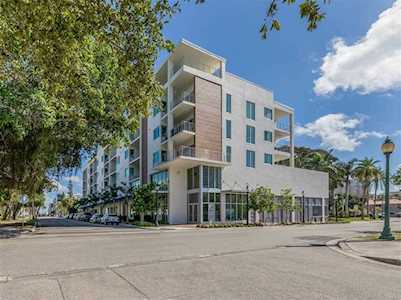 332 Cocoanut Ave #305 Sarasota, FL 34236