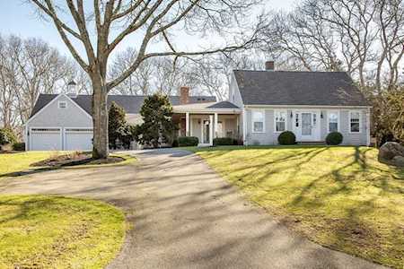 26 Saconesset Rd Falmouth, MA 02540