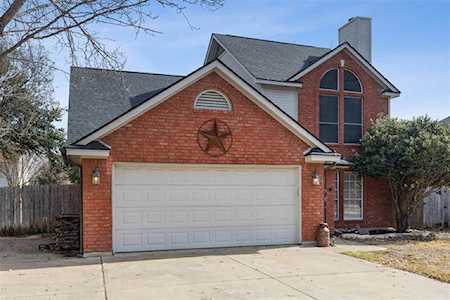 6824 Bernadine Drive Watauga, TX 76148