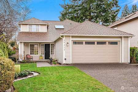 24213 SE 40th Place Sammamish, WA 98029