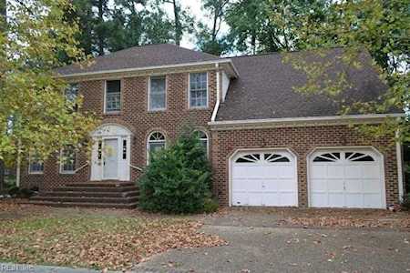 1512 Crystal Lake Dr Portsmouth, VA 23701