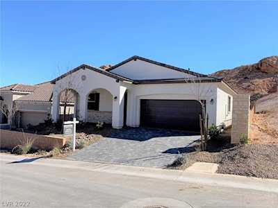 33 Bobado Ln Henderson, NV 89011