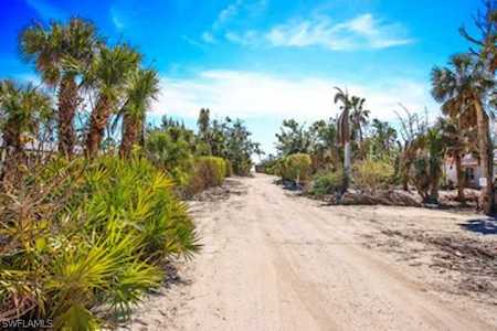 1160 Buttonwood Ln Sanibel, FL 33957
