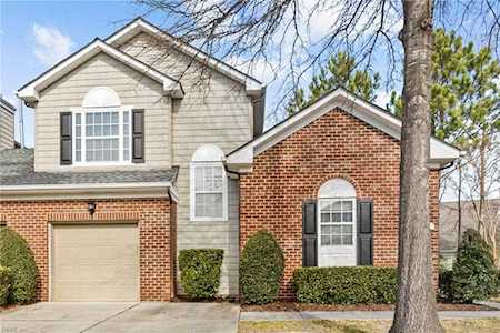 1472 Otterbourne Circle Chesapeake, VA 23320