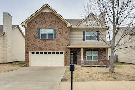 5228 Seward Crossing Blvd Murfreesboro, TN 37129
