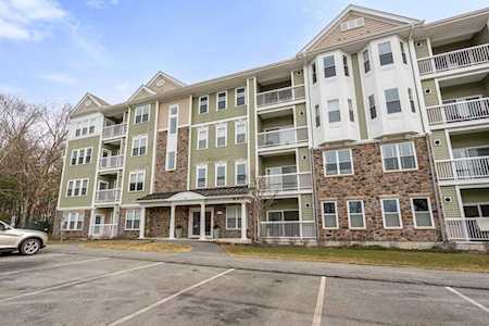 22 Farmstead Ln #206 Sudbury, MA 01776