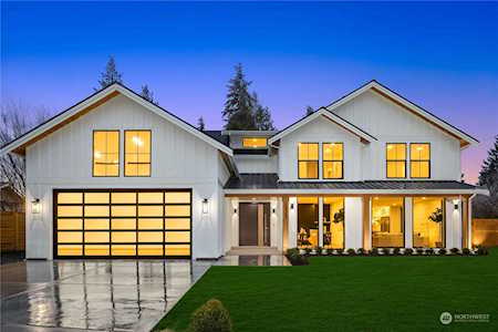 18358 NE 19th Place Bellevue, WA 98008