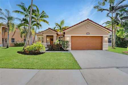 1087 Chenille Cir Weston, FL 33327
