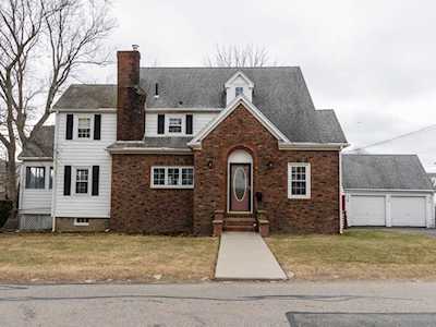 905 E Squantum St Quincy, MA 02171