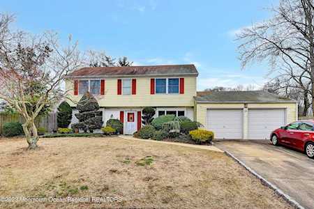 10 Crystal Place Aberdeen, NJ 07747