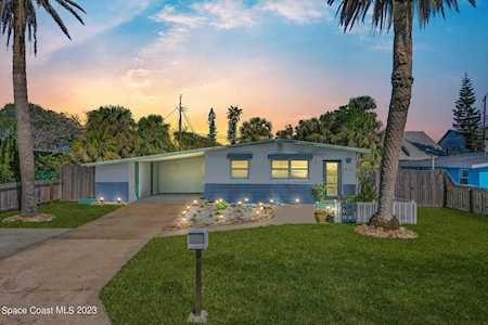 212 E Grant Avenue Cocoa Beach, FL 32931
