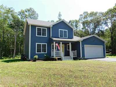 95 Gilbert Ln North Kingstown, RI 02874