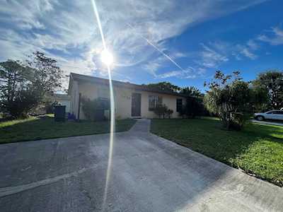 3032 Perry Avenue Green Acres, FL 33463