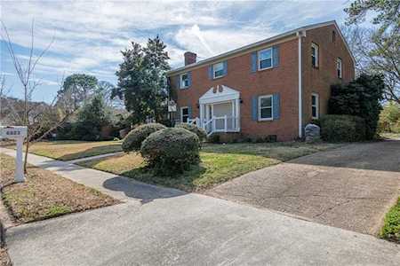 6823 Gardner Dr Norfolk, VA 23518
