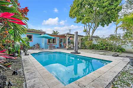 333 South Dr Miami Springs, FL 33166