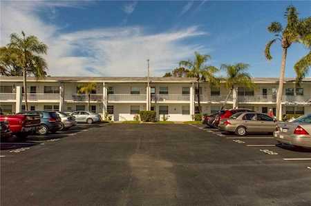 320 Brandy Wine Dr #320 Largo, FL 33771