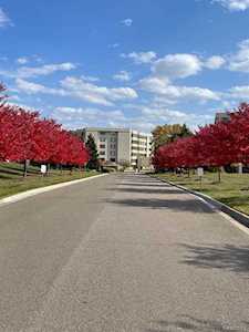 43050 12 Oaks Crescent Dr Novi, MI 48377