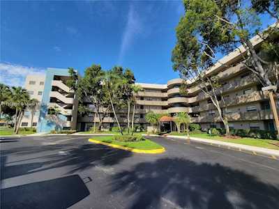 1101 Colony Point Cir #112 Pembroke Pines, FL 33026