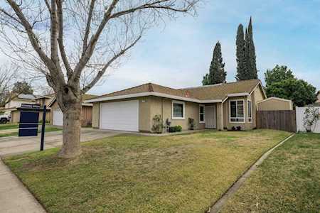3720 Louisburg Avenue Modesto, CA 95357