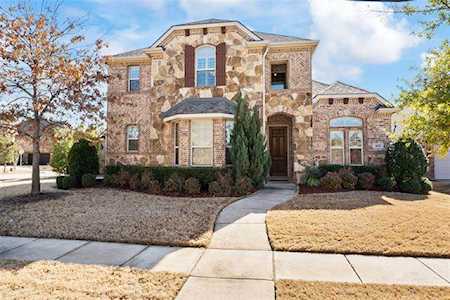 401 Elwood Court Lantana, TX 76226