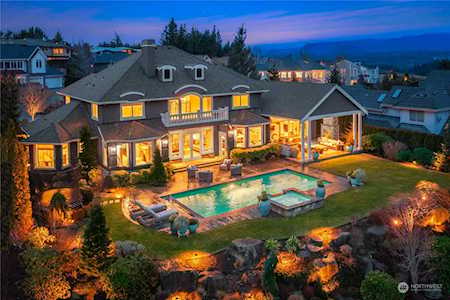 36211 SE Saint Andrews Ln Snoqualmie, WA 98065