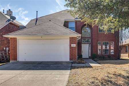 753 Bridle Trail Saginaw, TX 76179
