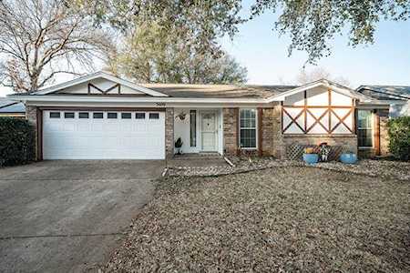 5609 Smouldering Wood Court Arlington, TX 76016