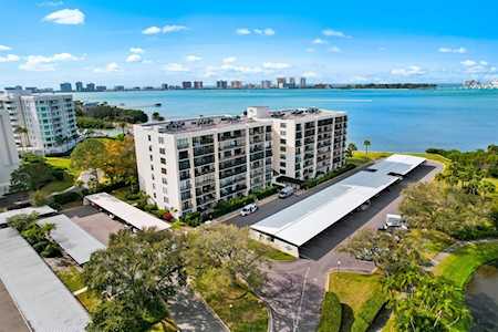 100 Oakmont Ln #806 Belleair, FL 33756