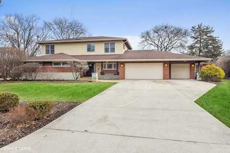 3919 School St Downers Grove, IL 60515